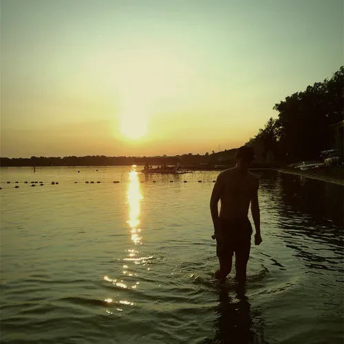 Amelie Lucille- Polar (Track Review)