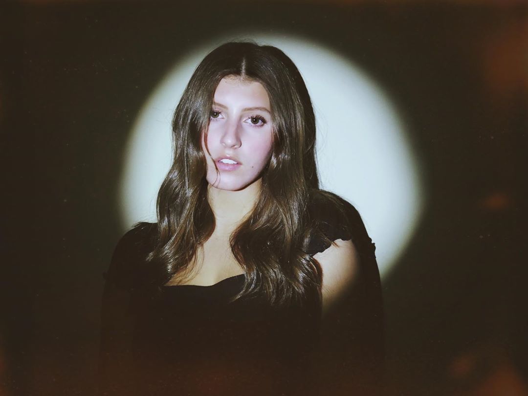 Lindsey Lomis- Feel (Acoustic) [Track Review]