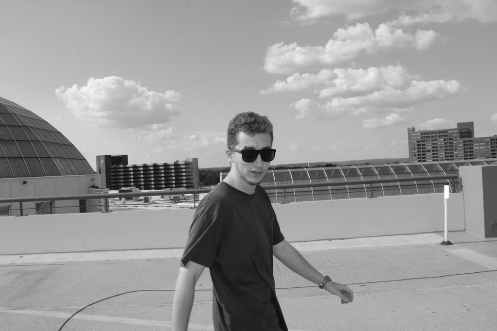 A visual by Lukey Lenz - SwanoDown